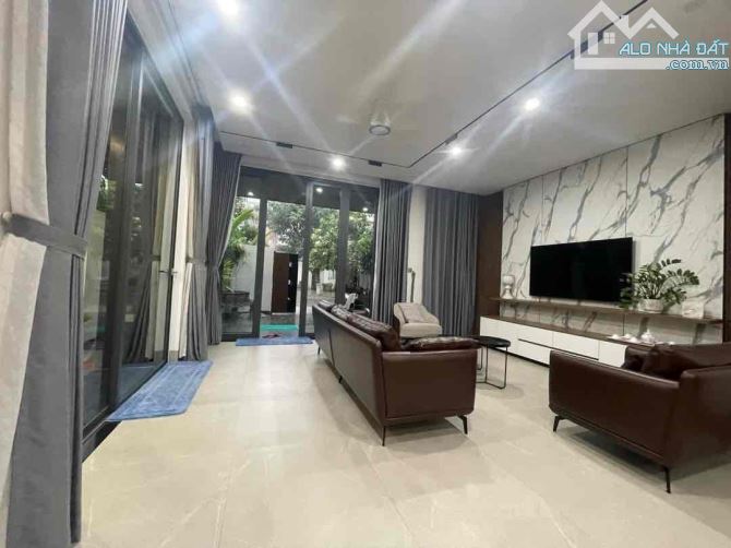 BÁN BIỆT THỰ LÔ GÓC VEN SÔNG ĐƯỜNG THĂNG LONG -DIỆN TÍCH 148M2 NGANG 7,5M GIÁ CHỈ 10,5 TỶ - 1