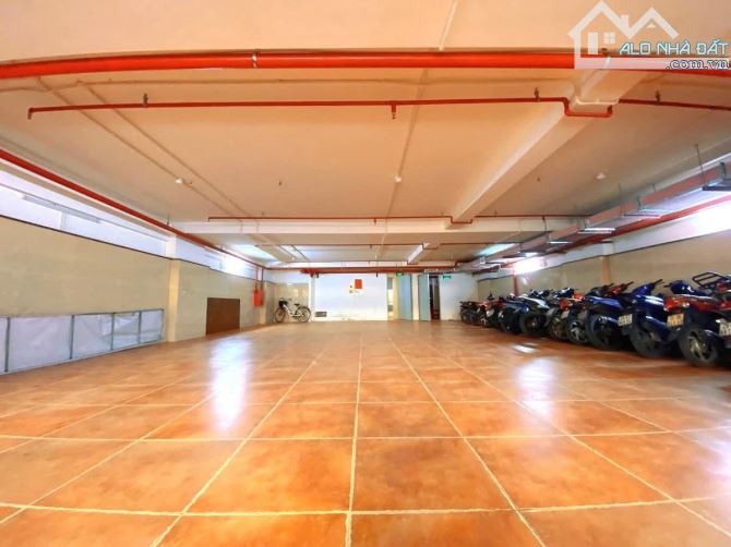 Bán nhà mặt phố 9 tầng, có hầm, xây dựng251m2 - 1