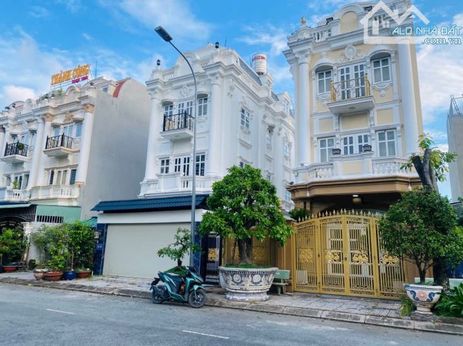 🎇Biệt thự mini Tân Cổ Điển 4 tầng - 120M2( 7X17 ) - 14.5Tỷ TL - Đường 12M vỉa hè - 1