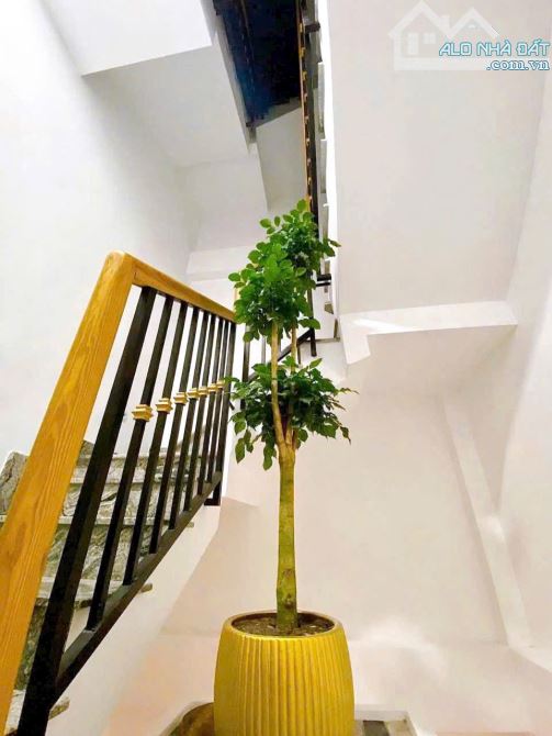 BÁN NHÀ Q4 MỚI ĐẸP 4 TẤM HÌNH THẬT SÁT MẶT TIỀN KHU YÊN TĨNH GIÁ 4 TỈ 790 KHU DÂN CƯ - 1