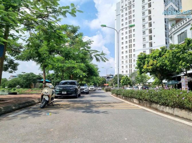 Bán đất Nguyễn Cảnh Dị, Linh Đàm 228m2 - Mặt Tiền 10M - Nhiều Ô tô Tránh, Vỉa Hè - 1