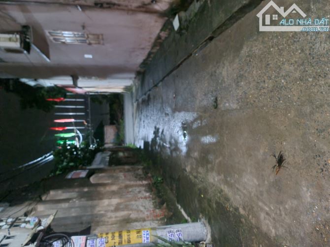 CC bán đất  tặng nhà C4 ở Ích Vịnh,  Vĩnh Quỳnh.  DT  43m2. MT rộng,  vuông vắn. - 1