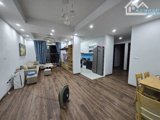 BÁN NHÀ MẶT PHỐ NGÔ GIA TỰ 80M2, MT 6M, VỈA HÈ XE ĐỖ NGÀY ĐÊM, KINH DOANH ĐA NGÀNH - 1