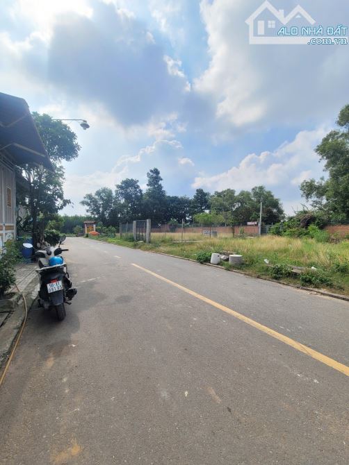 Bán 3 Lô đất 93,4m2 2ty8 TL MT đường Tân Hiệp , Gần chợ Phú An 300m. - 1