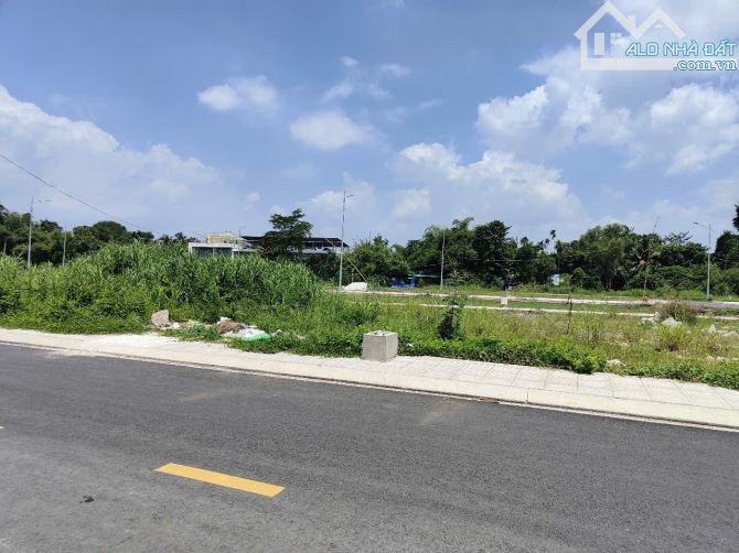Bán đất biệt thự, 1008m2 ngang 10m nở hậu 20m, view sông, TP HCM, chỉ 15tr/m2 - 1