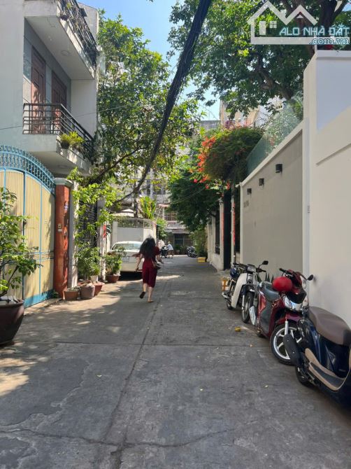 Biệt thự đẹp mà rẻ chỉ có mỗi căn này, 8x20 3 tầng thang máy chỉ 33 tỉ tại quận 5 - 1