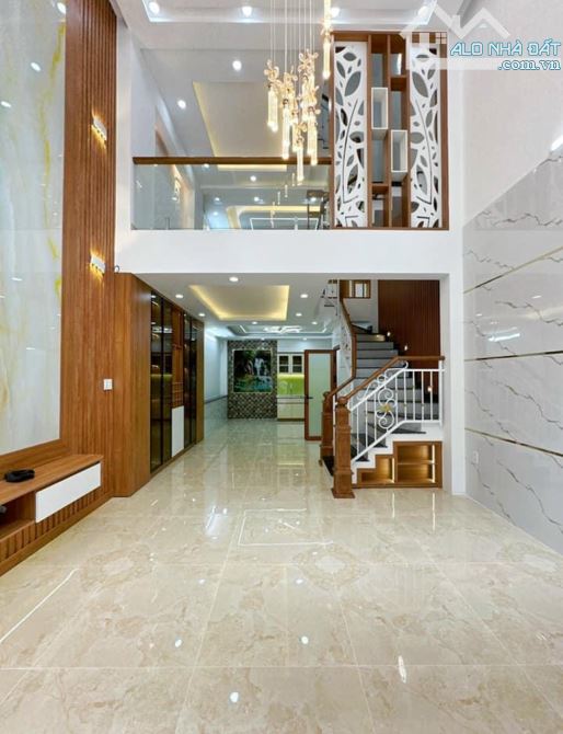 BÁN NHÀ 4 TẦNG NGAY NGUYỄN TRỌNG TUYỂN,PHÚ NHUẬN-GIÁ:4,02TỶ/63m2(4,5x14m).XE HƠI ĐỖ CỬA. - 1
