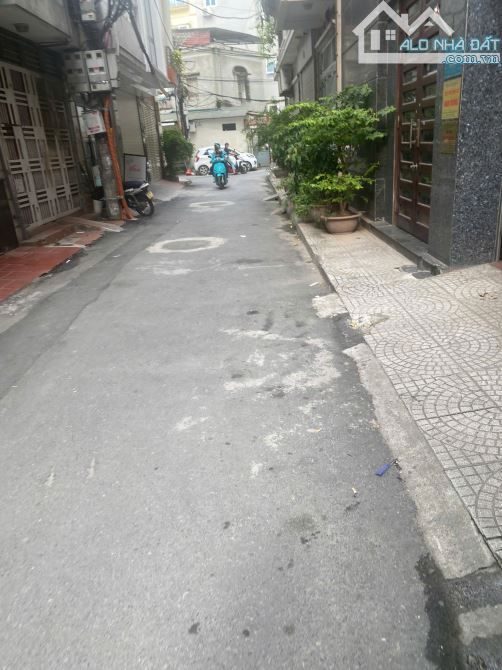 BÁN NHÀ PHÂN LÔ CẦU GIẤY - GẦN PHỐ - Ô TÔ - NGÕ THÔNG - VỊ TRÍ ĐẸP - 6 TẦNG, HƠN 10 TỶ - 1