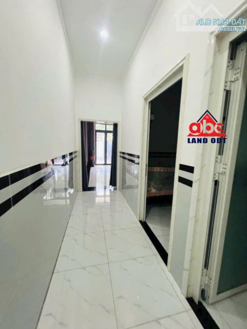Chủ Hạ Thêm 6tỷ500 Từ 24tỷ Nay Chỉ Còn 17tỷ500 Còn Thương Lựong. - 1