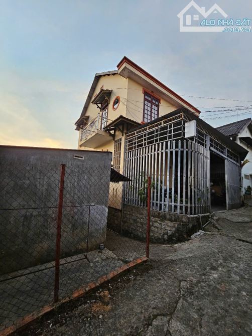 Cần bán Nhà Phố Hẻm, và dãy trọ 10 phòng đường Nguyễn Đình Chiểu, P.09, Đà Lạt - 1