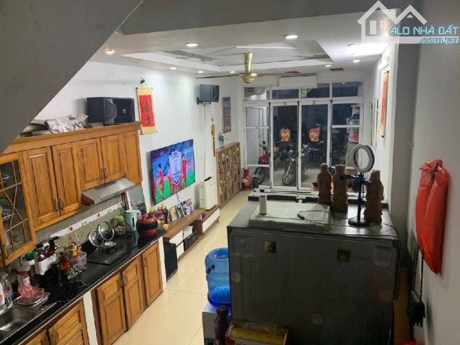 Bán gấp nhà mặt ngõ - ô tô 7 chỗ đỗ cửa - kinh doanh nhỏ - nhà 5 tầng, dt 45m2 - 1