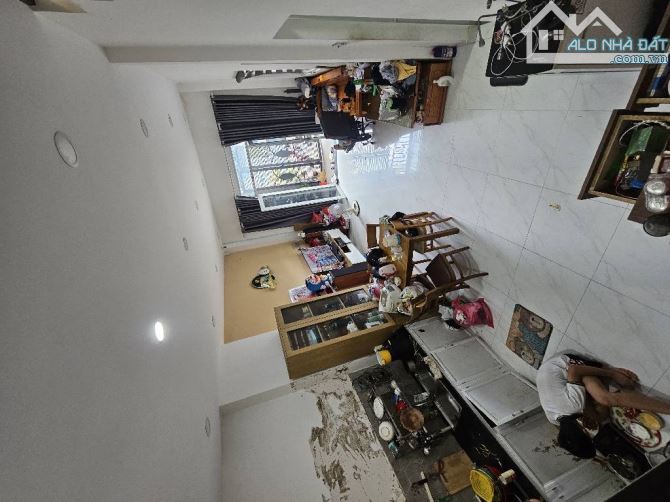 NHÀ  2 TẦNG  NGUYỄN  VĂN QUỲ PHÚ THUẬN QUẬN 7 ,  Diện tích: 5x10m (50m²) - 1