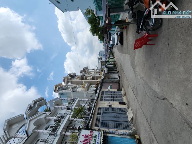 Bán gấp nhà 4 tầng khu Tên cạnh trường THCS Bình Trị Đông B, Bình Tân, DT 4x18, giá 6,9 tỷ - 1