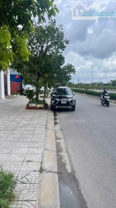 🔥🔥Chị gái gửi bán lô sát cầu bình.chỉ sau 1 nhà mặt đường. 👉Lô góc 73m2.ngang 4,5m. - 1