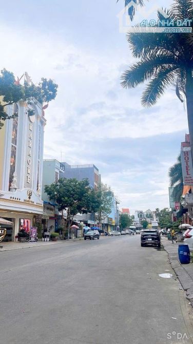 Cần bán 1067m đất đường N2, Vincom550. Giá 53tr/m. - 1