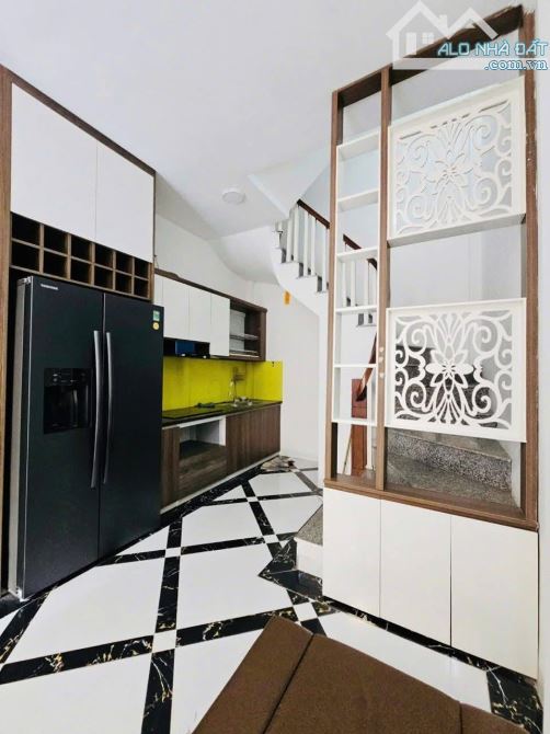 Bán nhà Song Phương 32M 5 Tầng, 3 ngủ, 4 wc, ô tô đỗ giá 4,2 tỷ - 2