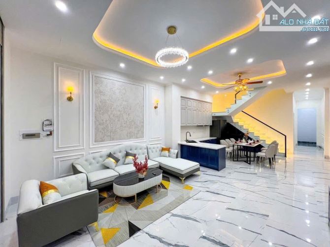 GIÁ FULL 2,55 TỈ CẦN BÁN GẤP NHÀ 3 TẦNG 150m2 ĐƯỜNG 7m, 4PN 4 TOILET,SỔ HỒNG RIÊNG TDM - 2