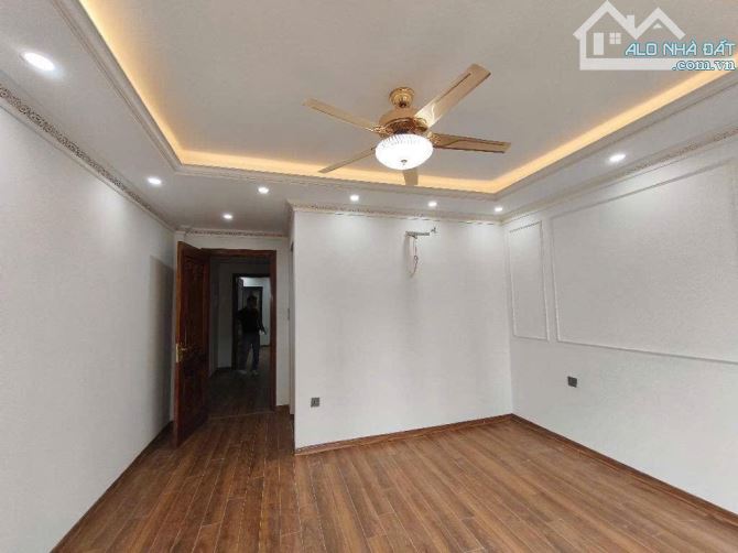 Bán nhà mặt phố Thanh Am, 68m2- 6 tầng- 17 tỷ, thang máy, kinh doanh - 2