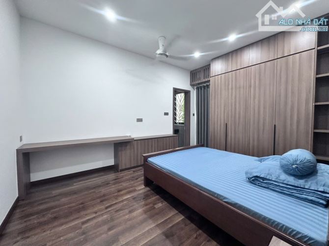 BÁN BIỆT THỰ LÔ GÓC VEN SÔNG ĐƯỜNG THĂNG LONG -DIỆN TÍCH 148M2 NGANG 7,5M GIÁ CHỈ 10,5 TỶ - 2