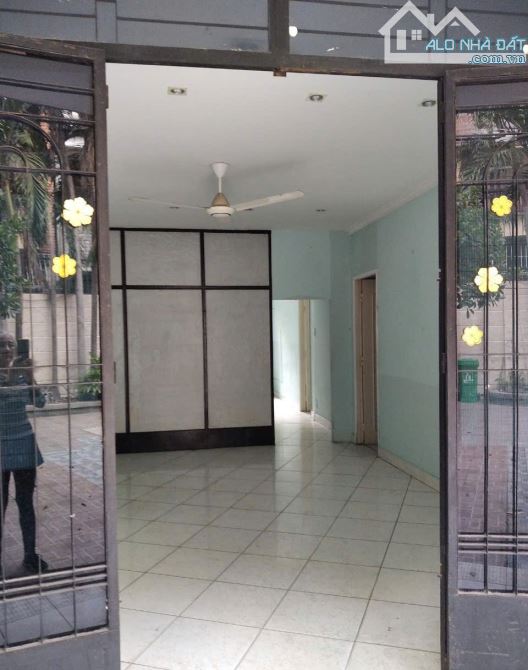 BÁN ĐẤT (600M2) TẶNG NHÀ HXH ÚT TỊCH – HOÀNG VĂN THỤ - TÂN BÌNH – KHU ĐỆ NHẤT .  CHỈ 130 T - 2