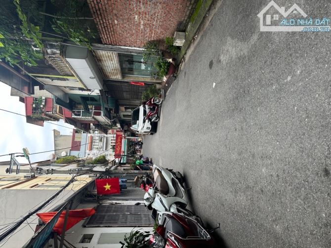 BT MINI NGÔ GIA TỰ - VIỆT HƯNG - 115M - GARA 2 Ô TÔ - MT 8M - NGÕ Ô TÔ TRÁNH - 7,5TY - 2