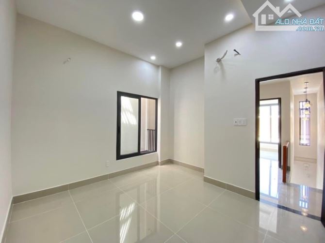 SIÊU PHẨM NHÀ PHAN VĂN TRỊ, CHỈ NHÌNH 5 TỈ, 52M² - 3PN, 2WC, HẺM RỘNG, SÁT PHẠM VĂN ĐỒNG! - 2