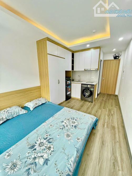 BÁN CHDV CCMINI , DỊCH VỌNG CẦU GIẤY , 50M , 5TẦNG, 9 Phòng , DT 45tr/th, Ngõ Thông Rộng - 2