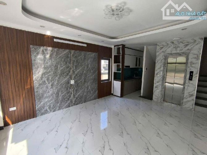 BÁN TOÀ VĂN PHÒNG NGÕ 260 ĐỘI CẤN, 2 THOÁNG, 76M2 × 7 TẦNG THANG MÁY, MT 10M, 37.5 TỶ - 2