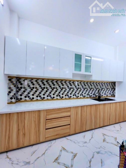 LÔ GÓC 2 MẶT THOÁNG - 4 TẦNG - AN DƯƠNG VƯƠNG-P.13- Q.6 -DT:  34M2 - 4 PN- 4 TỶ 950 - 2