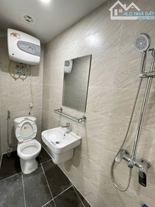 BÁN NHÀ PHÂN LÔ HOÀNG VĂN THÁI-Ô TÔ ĐỖ CỬA 46M 4TẦNG GIÁ 13,8 TỶ. - 2