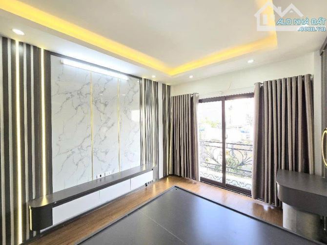 Bán Nhà Nguyễn Đức Cảnh, Tân Mai – Mặt Tiền Rộng, Thoáng –5T – 33m – 7.19 tỷ