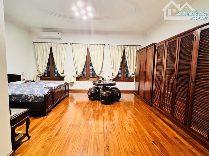 BÁN NHÀ ĐẸP TẠI PHỐ LINH LANG QUẬN BA ĐÌNH - 2