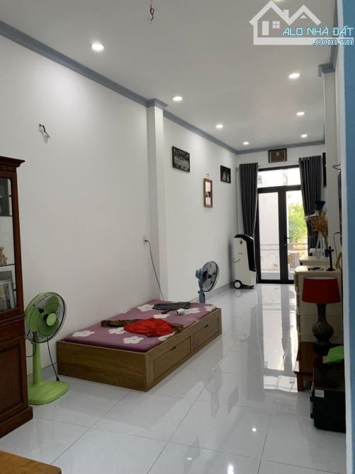 BÁN NHÀ HXH ĐỖ CỬA HOÀNG HOA THÁM - BÌNH THẠNH - 2 TẦNG 4PN 3WC - 93M2 - HƠN 8 TỶ - 2