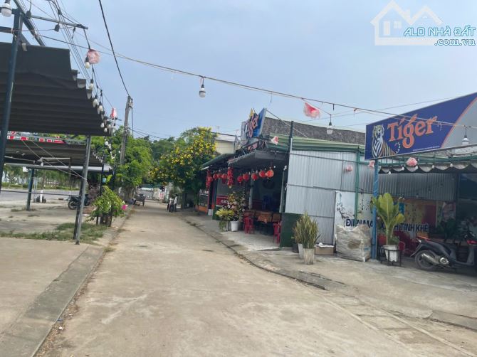 Bán lô biệt thự hơn 353m2, hướng Nam, cách Hoàng Sa 30m, giá chỉ 3,xx tỷ - 2