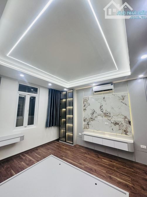 BÁN NHÀ HỒ TÙNG MẬU- 30M2 - 5 TẦNG- MT4m- Ô TÔ ĐỖ CỬA- FULL NỘI THẤT - 2