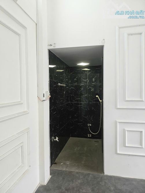 Cho thuê nhà mặt tiền đường Nguyễn Ái Quốc thành phố Biên Hòa - 2