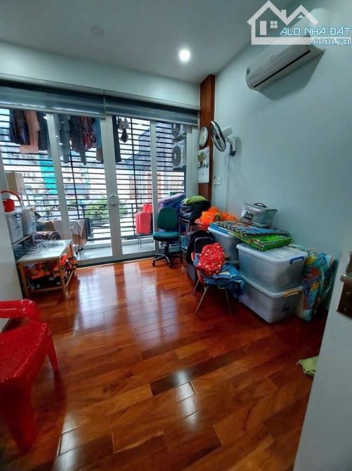 NHÀ MỚI ĐẸP 1 ĐỜI CHỦ TỰ XD TÂM HUYẾT KIÊN CỐ CHẮC CHẮN OTO 16 CHỖ ĐẬU TRƯỚC NHÀ LÊ VĂN SỸ - 2