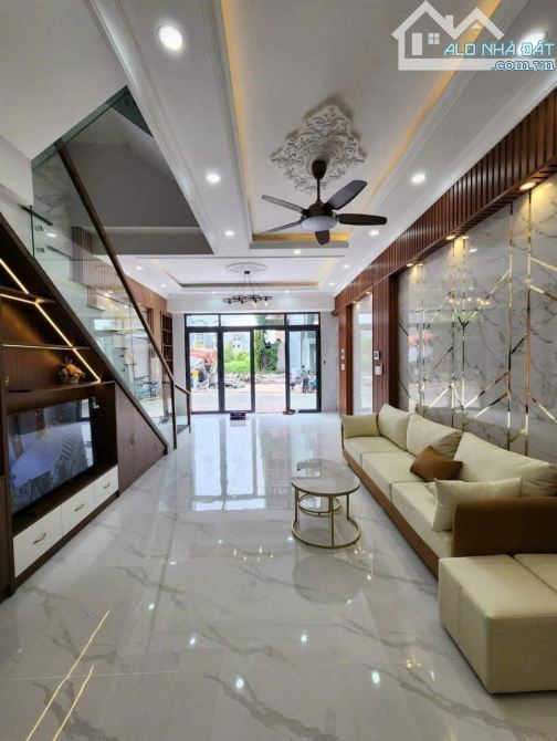 BÁN NHÀ KHU PHÂN LÔ ĐỒNG BỘ TX22 - 2