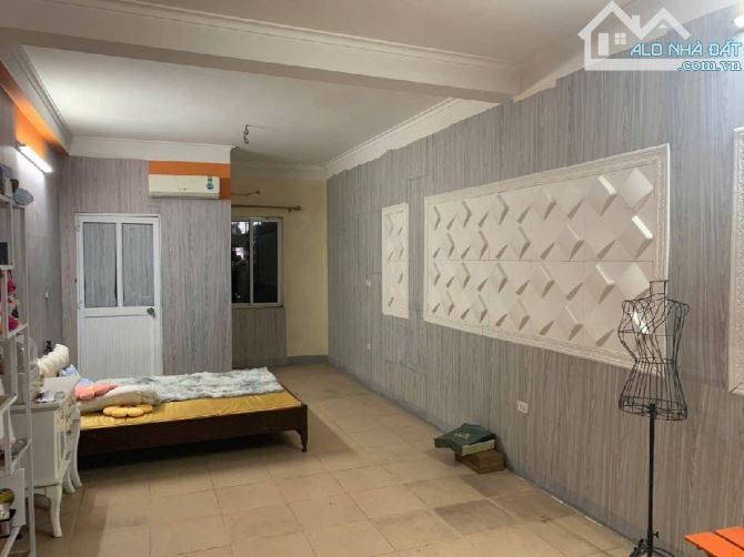 Bán gấp nhà mặt ngõ - ô tô 7 chỗ đỗ cửa - kinh doanh nhỏ - nhà 5 tầng, dt 45m2 - 2