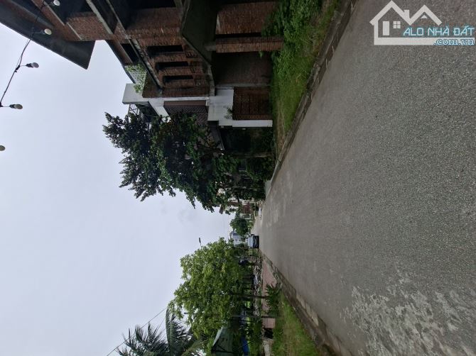 Bán căn biệt thự xây thô khu Sao Đỏ - Hải An - DT 184m - Mt 10m - Giá bán 12,5 tỷ - 2