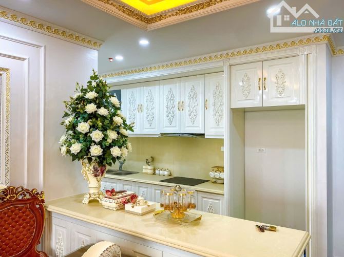 Cần bán căn hộ đập thông 180m 4 phòng ngủ chung cư 110 Cầu Giấy full nội thất xịn, sdcc - 2