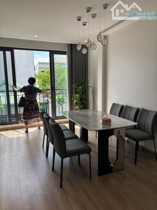 TRUNG TÂM CẦU GIẤY 50m MT4m 16.5 TỶ 6 TẦNG THANG MÁY Ô TÔ TRÁNH - 2