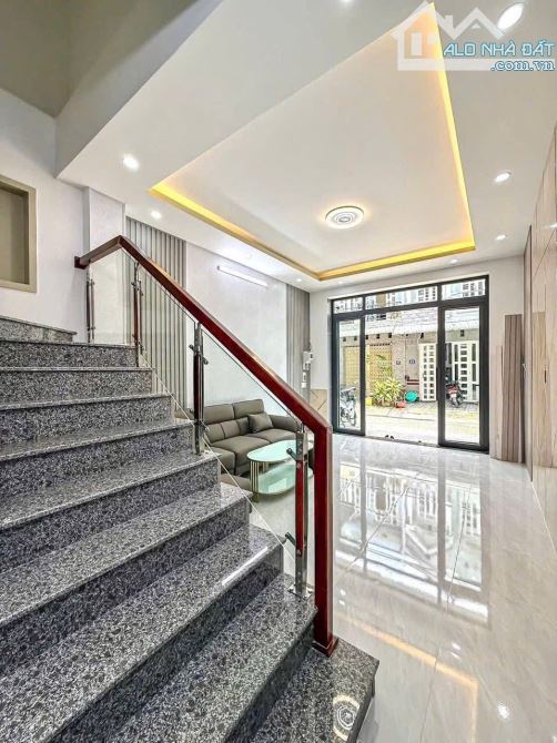 Bán nhà hẻm xe hơi Minh Phụng Quận 11 , 3 tầng full NT đẹp , lô góc, chỉ 6.4 tỷ - 2