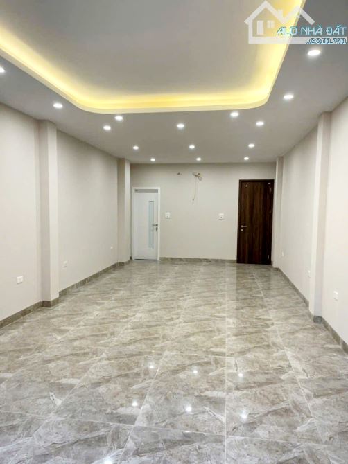 Bán nhà mặt phố Tây Sơn Đống Đa 52m 5T thang máy Kinh doanh vỉa hè 23 tỷ - 2