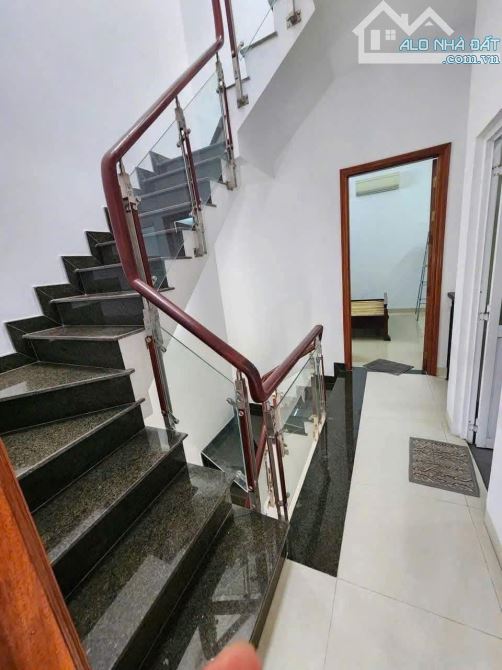 Bán nhà hẻm 3m sát HXT Thống Nhất, P.16, 4 x 13, 3 tầng, giá 5.3 tỷ tl - 2
