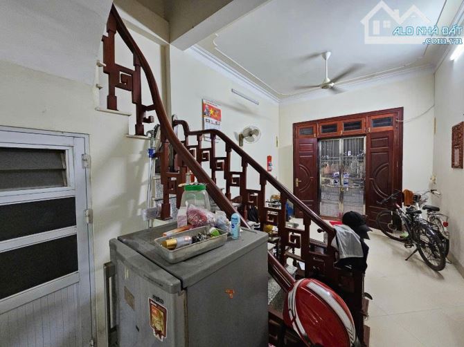 BÁN NHÀ 3 TẦNG QUANG TRUNG HÀ ĐÔNG, PHÂN LÔ ,Ô TÔ VÀO NHÀ ,GẦN PHỐ & CHỢ ,VIEW TRƯỜNG HỌC - 2