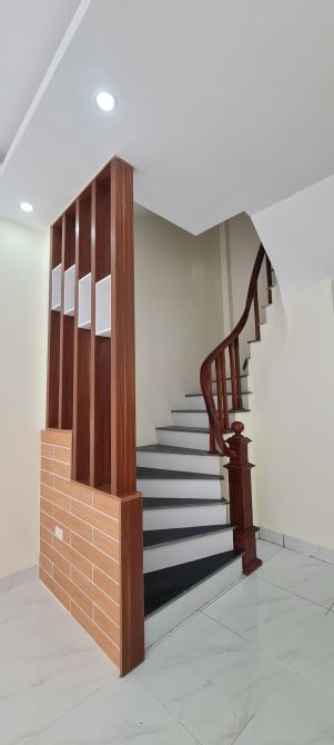 Nhà 5 tầng Ôtô dừng cửa. Trục chính Ngọc Kiệu, Tân Lập. Cách 800m đến Vinhomes Đan Phượng. - 2