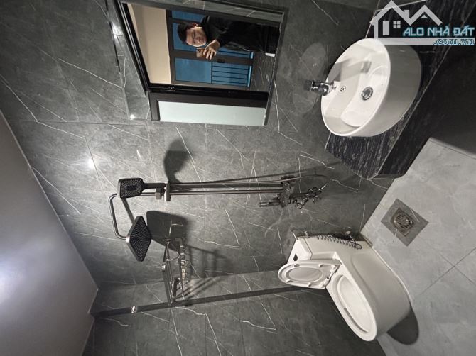 Miếu Đầm 36m2x8T Lô góc -Thang máy Full NT - Ngõ thông - ô tô đỗ cửa - KD. - 2