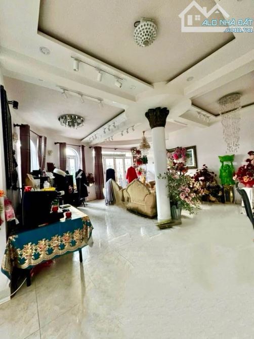 Biệt thự phong cách cổ điển - Ngô Thỳ sỹ. Đà Lạt - 19.6 tỷ - 3