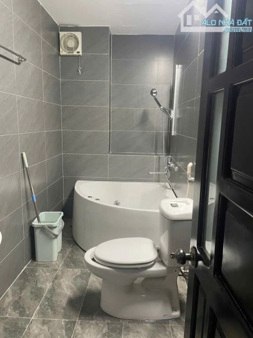 NHÀ 3 TẦNG ĐƯỜNG TẠ MỸ DUẬT - TRUNG TÂM PHỐ HÀN QUỐC - KHÁCH TÂY ĐÔNG ĐÚC - GIÁ 13,X TỶ - 3